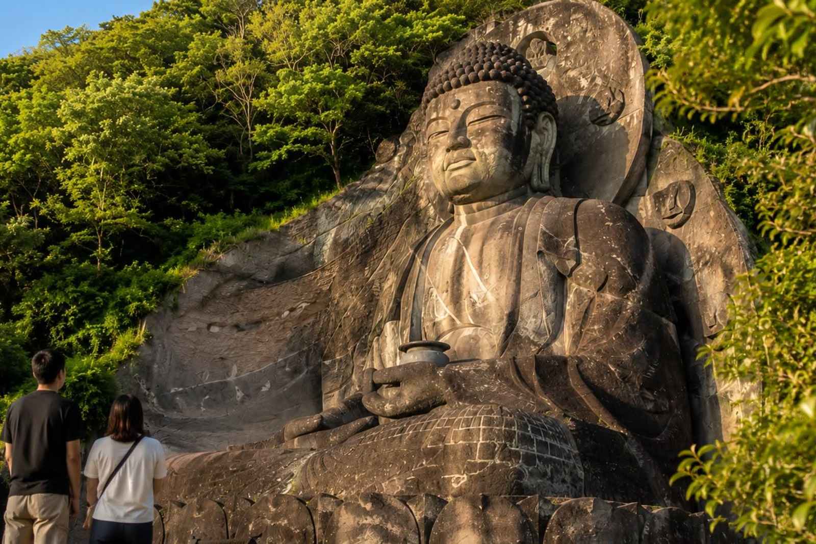 Boso Peninsula Private Day Tour: Giant Buddha, Sea Cliffs and Canal Town