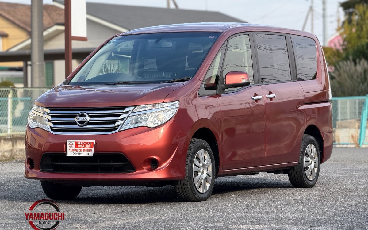 Family Snow Minivan AWD class example: Nissan Serena 4WD at Yamaguchi Motors, Ota