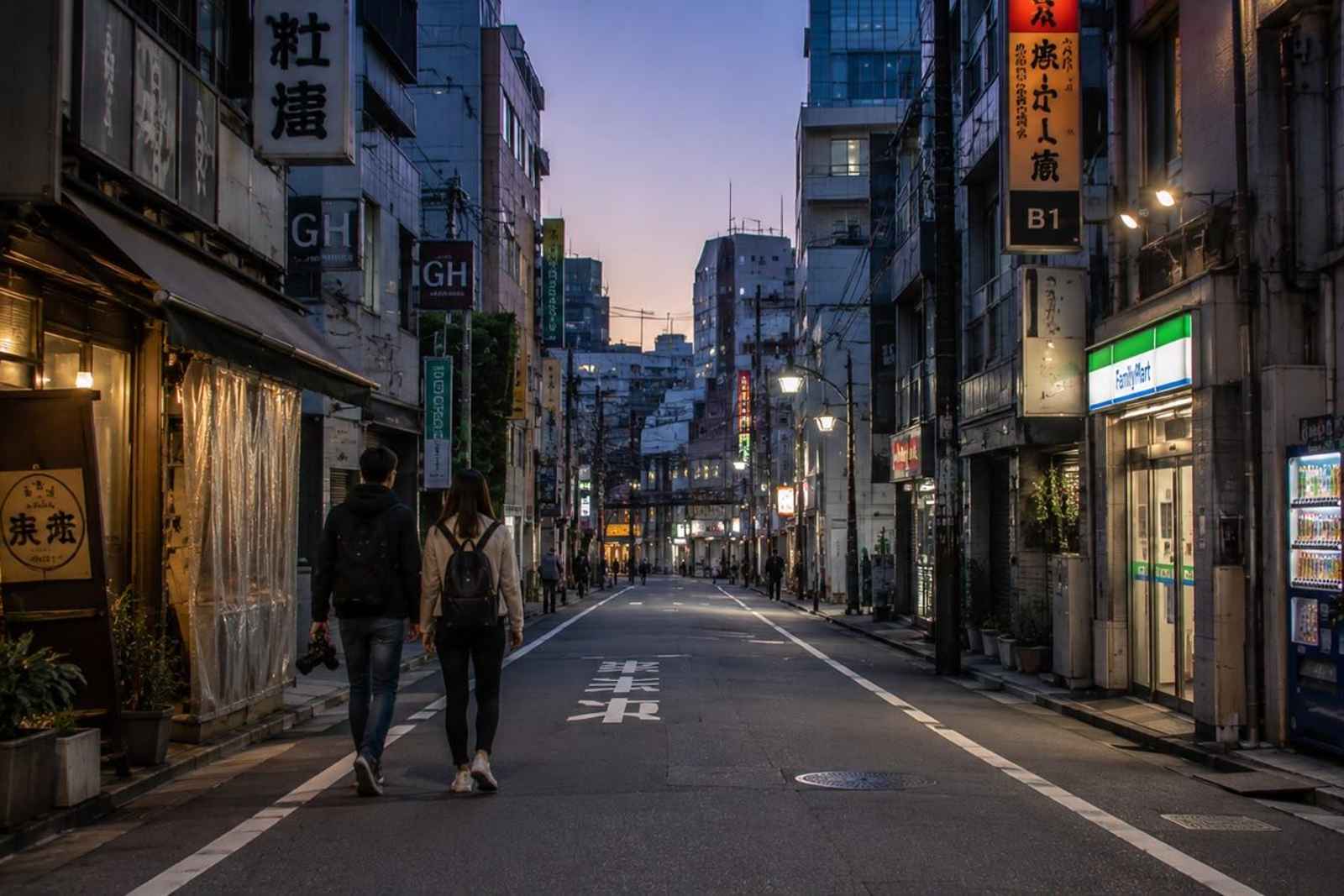 Tokyo Private Sunrise Photo Walk: Shibuya, Asakusa and Tokyo Tower 3