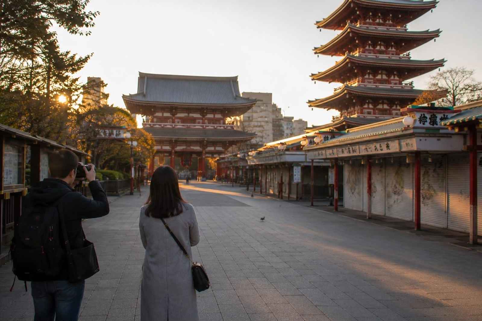 Tokyo Private Sunrise Photo Walk: Shibuya, Asakusa and Tokyo Tower 4