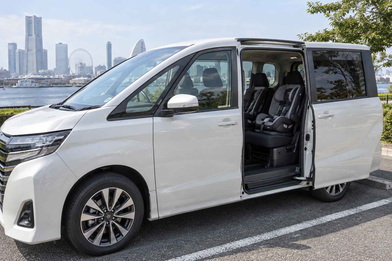 Yokohama Family: Cup Noodles & Anpanman - Private Day Tour from Tokyo 4