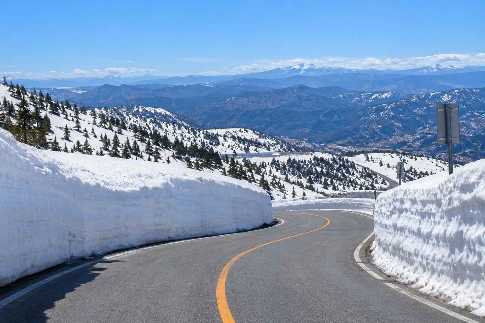 From Tokyo: 3-Day Hachimantai Snow Customizable Tour 4