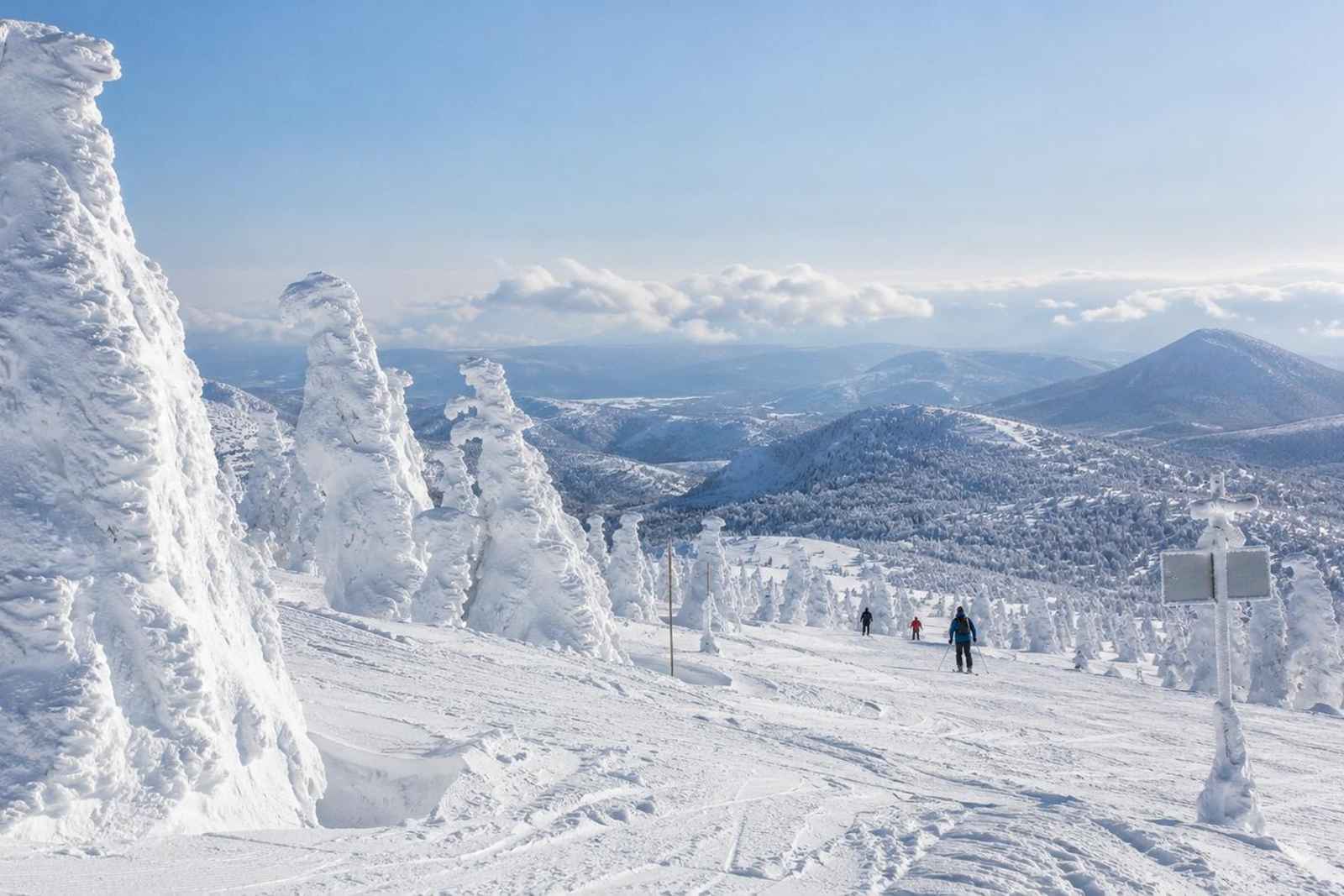 From Tokyo: 3-Day Hakkoda Snow Monsters Customizable Tour