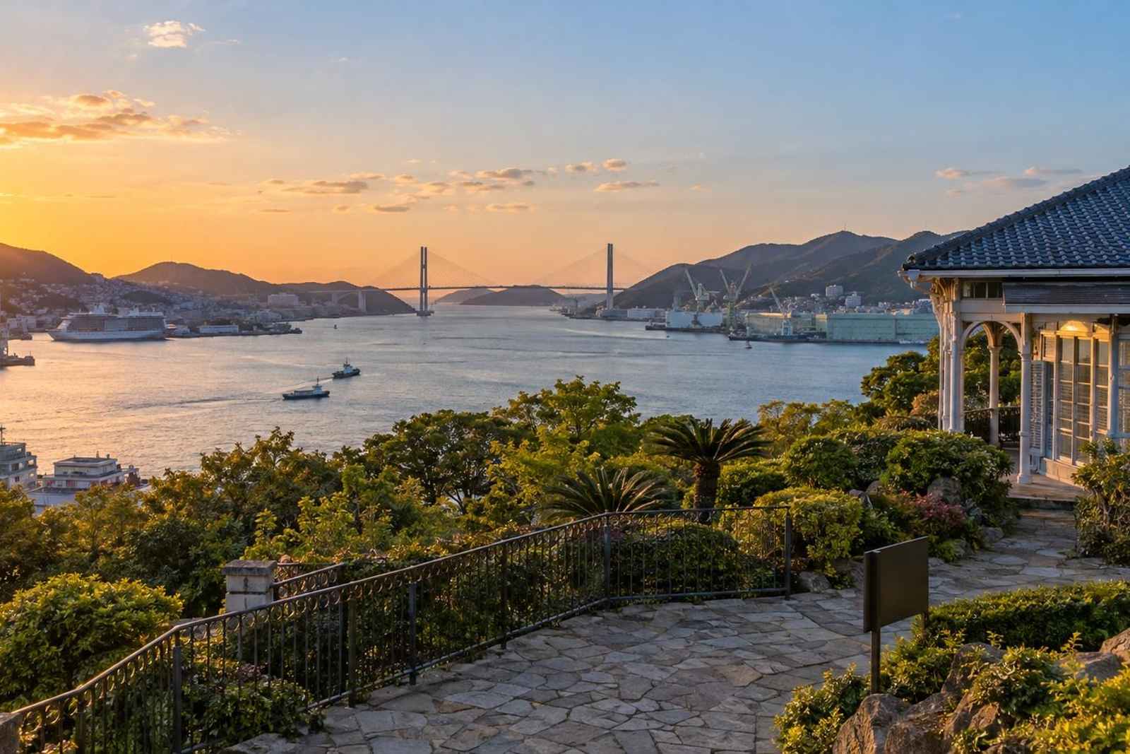 From Tokyo: 5-Day Dejima & Hirado Customizable Tour 2