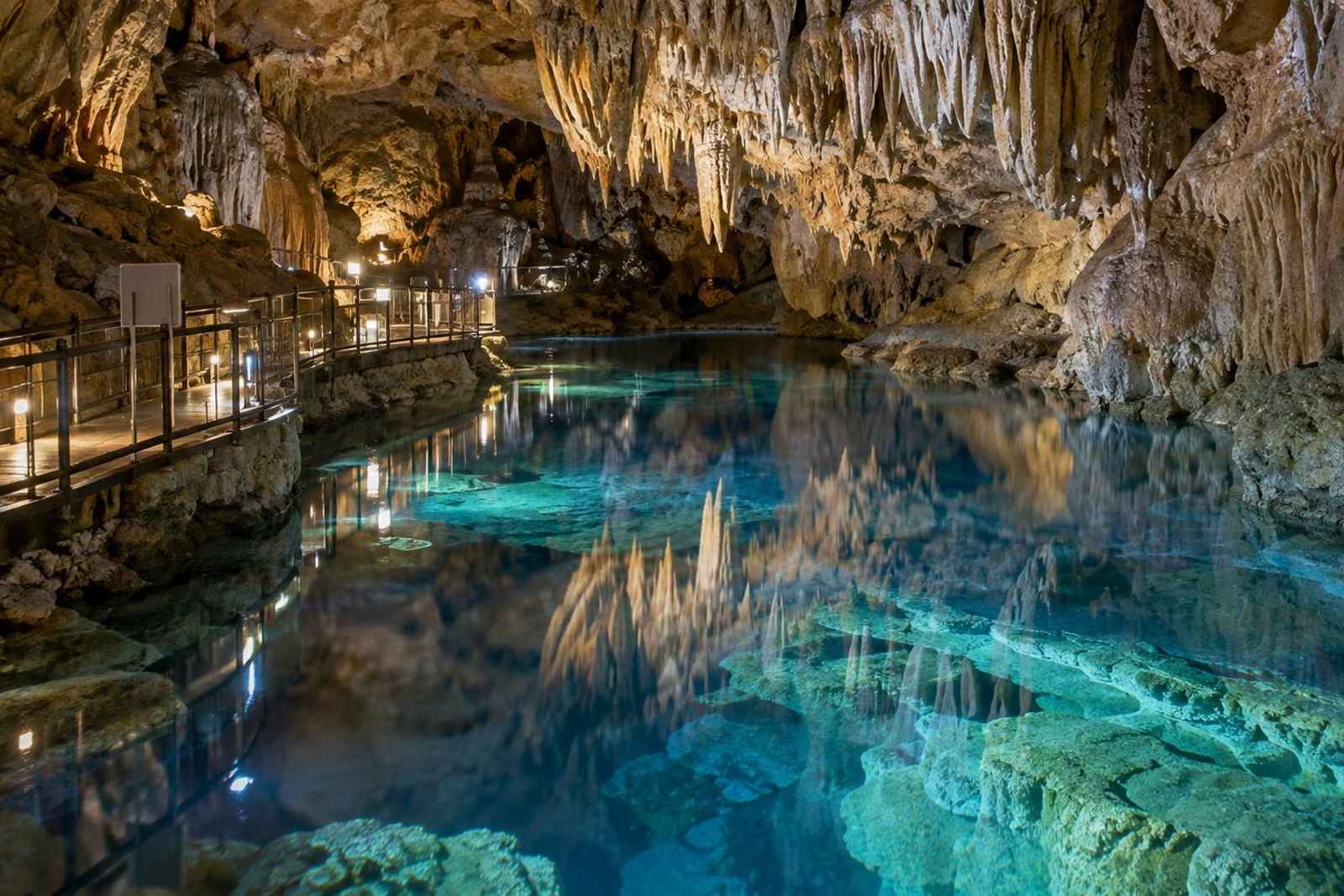 From Tokyo: Abukuma Cave & Miharu Customizable Tour 4