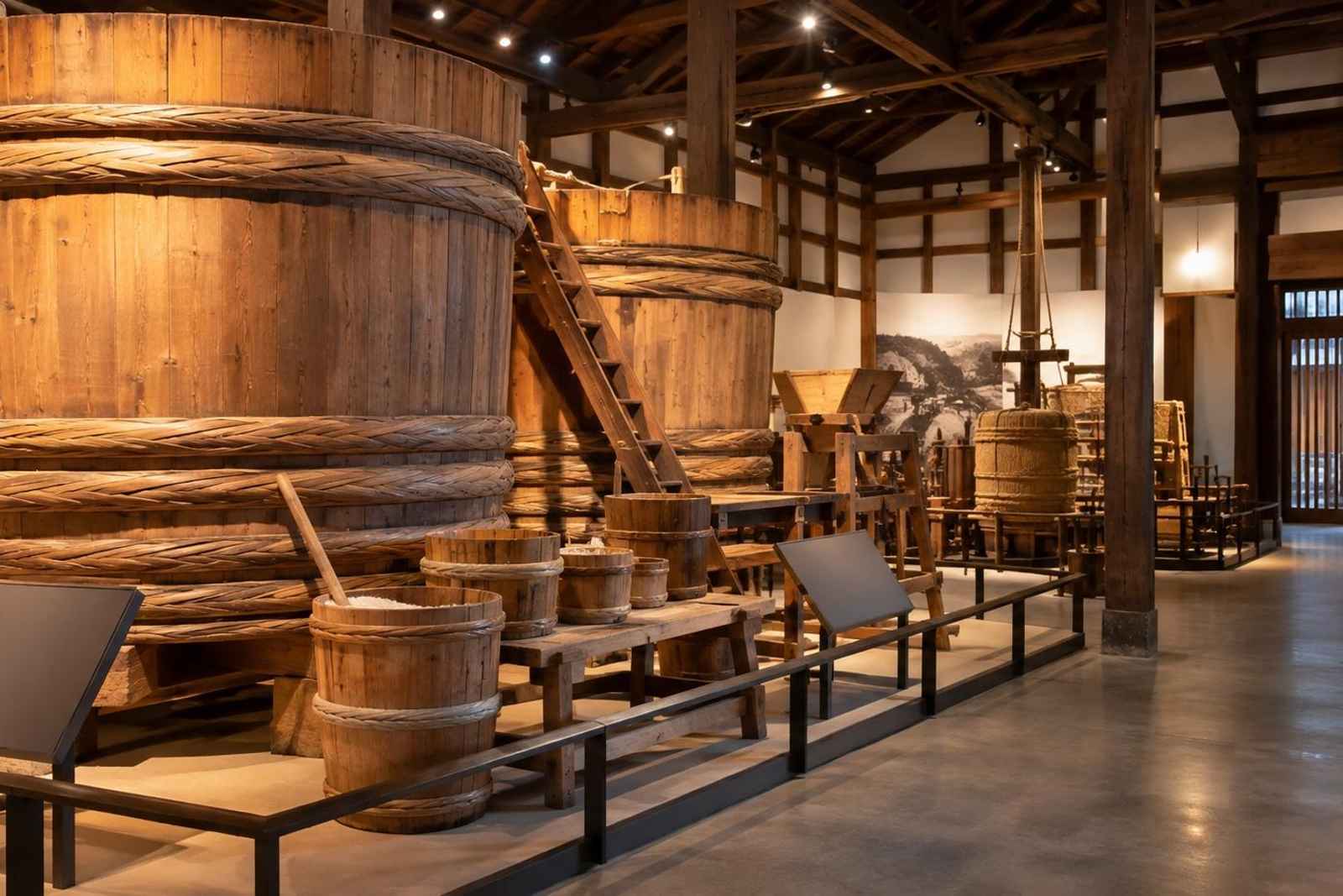 From Tokyo: 2-Day Handa Canal Town Customizable Tour 2